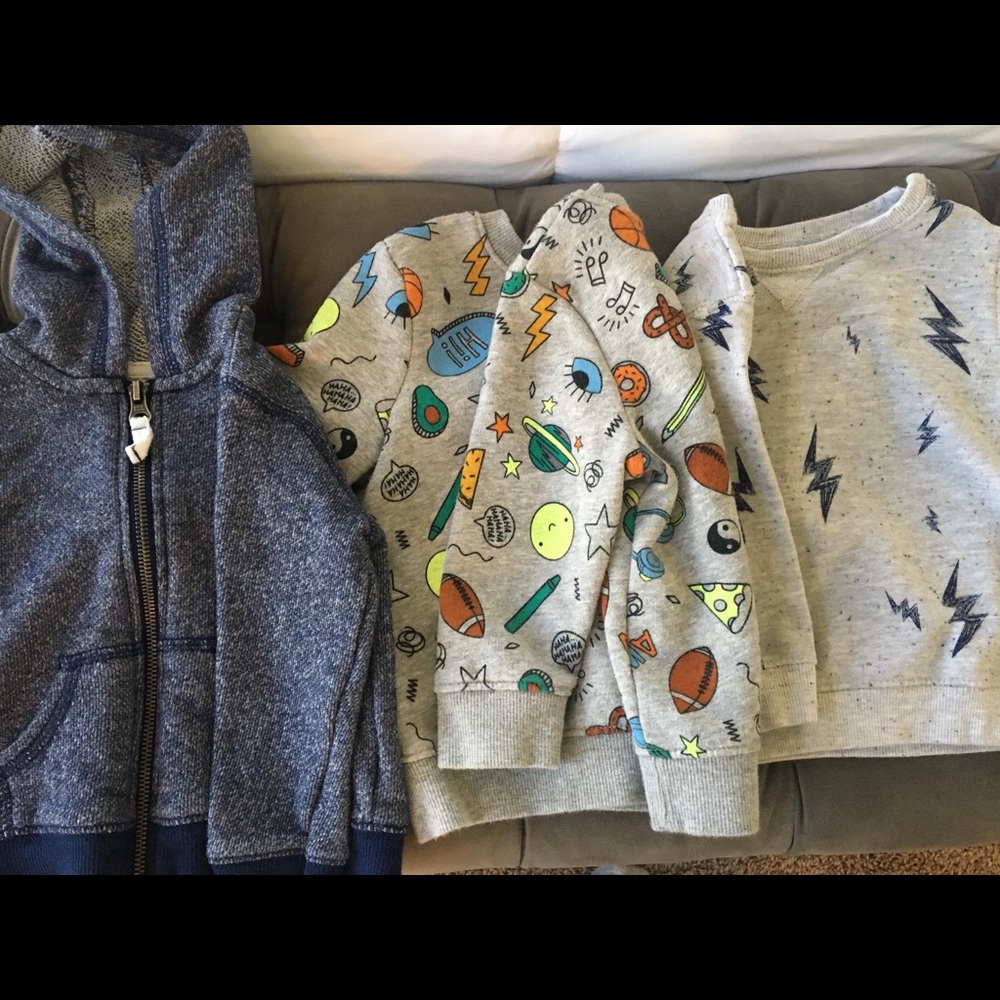 Cozy sweat shirts & hoodie.